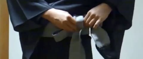 輪を作って締める